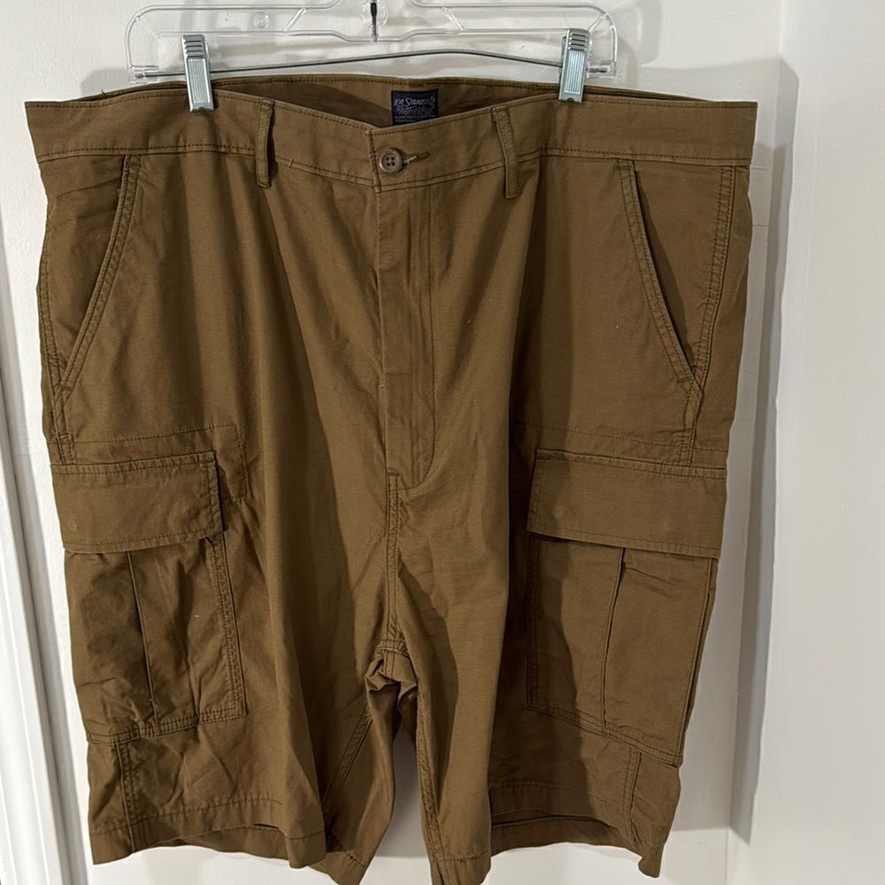 Levis Men's Brown Cargo Shorts Size 42